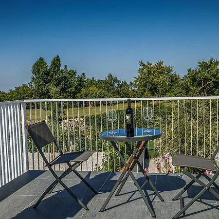 Villa Casa Belladonna With Heated Pool And Kids Playground Sinozici