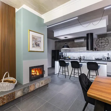 Casa Belladonna With Heated Pool And Kids Playground Villa *