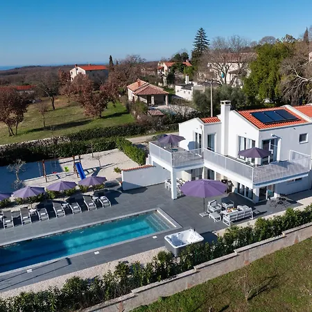 Casa Belladonna With Heated Pool And Kids Playground