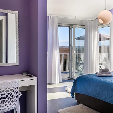 Casa Belladonna With Heated Pool And Kids Playground וילה Sinozici